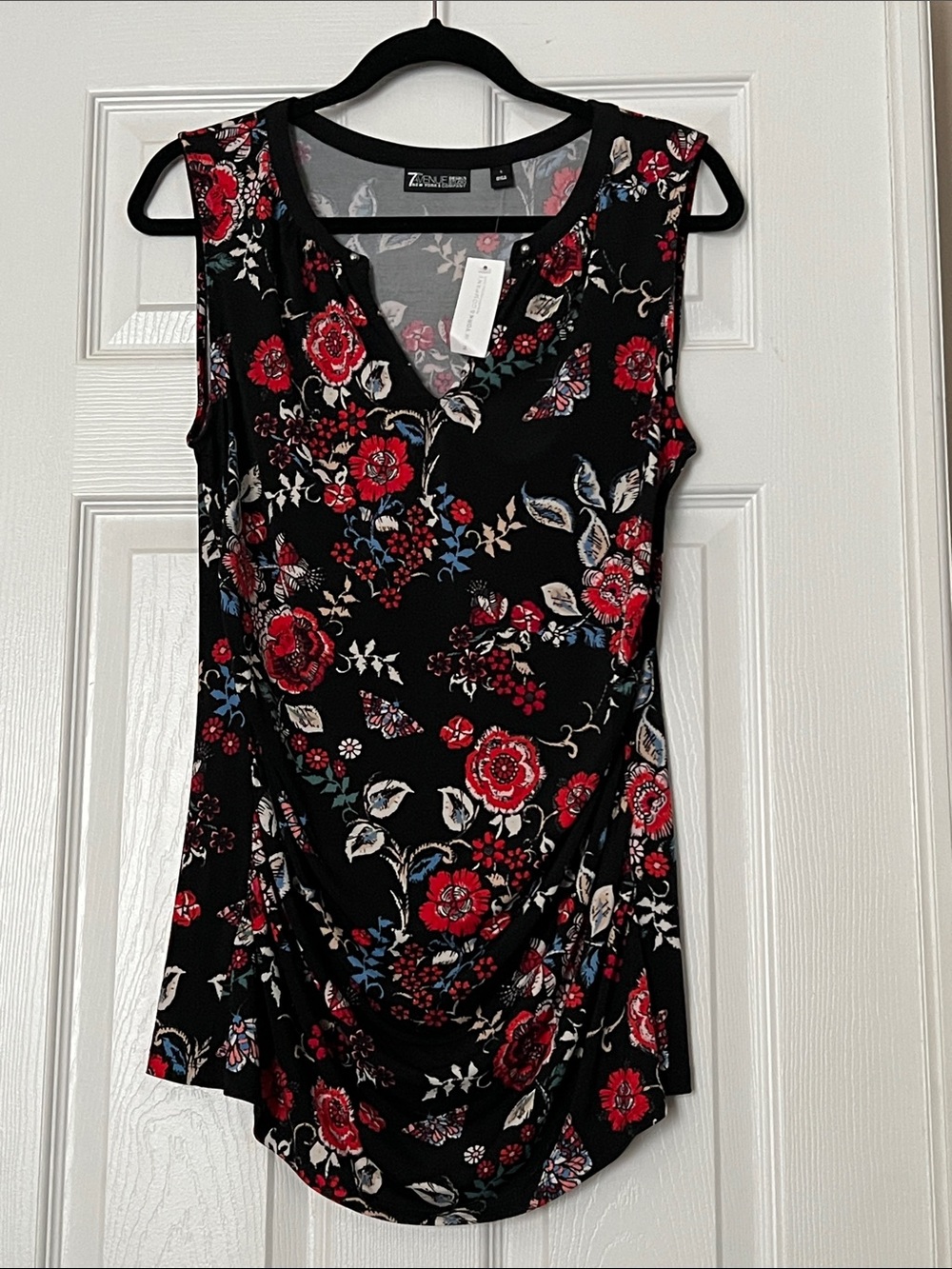 Black Floral Sleeveless V-Neck Top